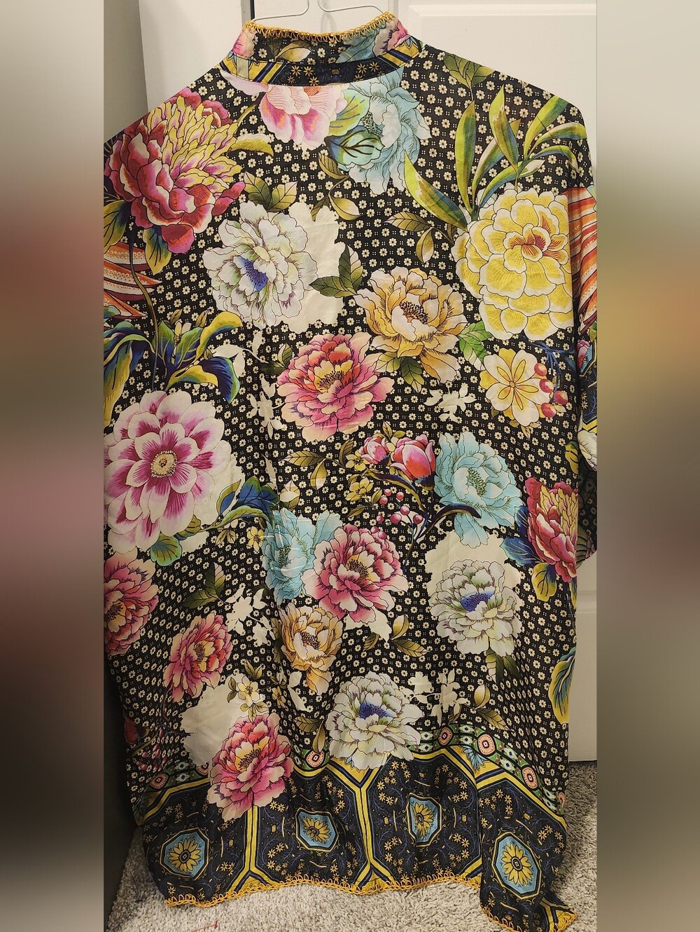 Johnny Was $298 Fagan Josie 100% Silk Blouse Size S Multicolor Flower Print - Picture 2 of 5